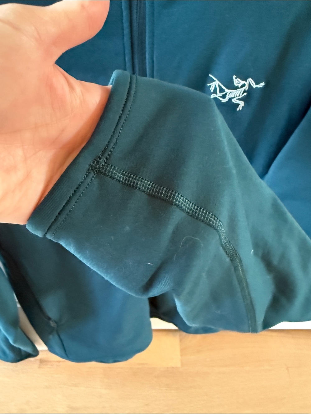 Arc'teryx Men's Teal Adahy Hooded Performance Jacket, size M - Picture 6 of 8